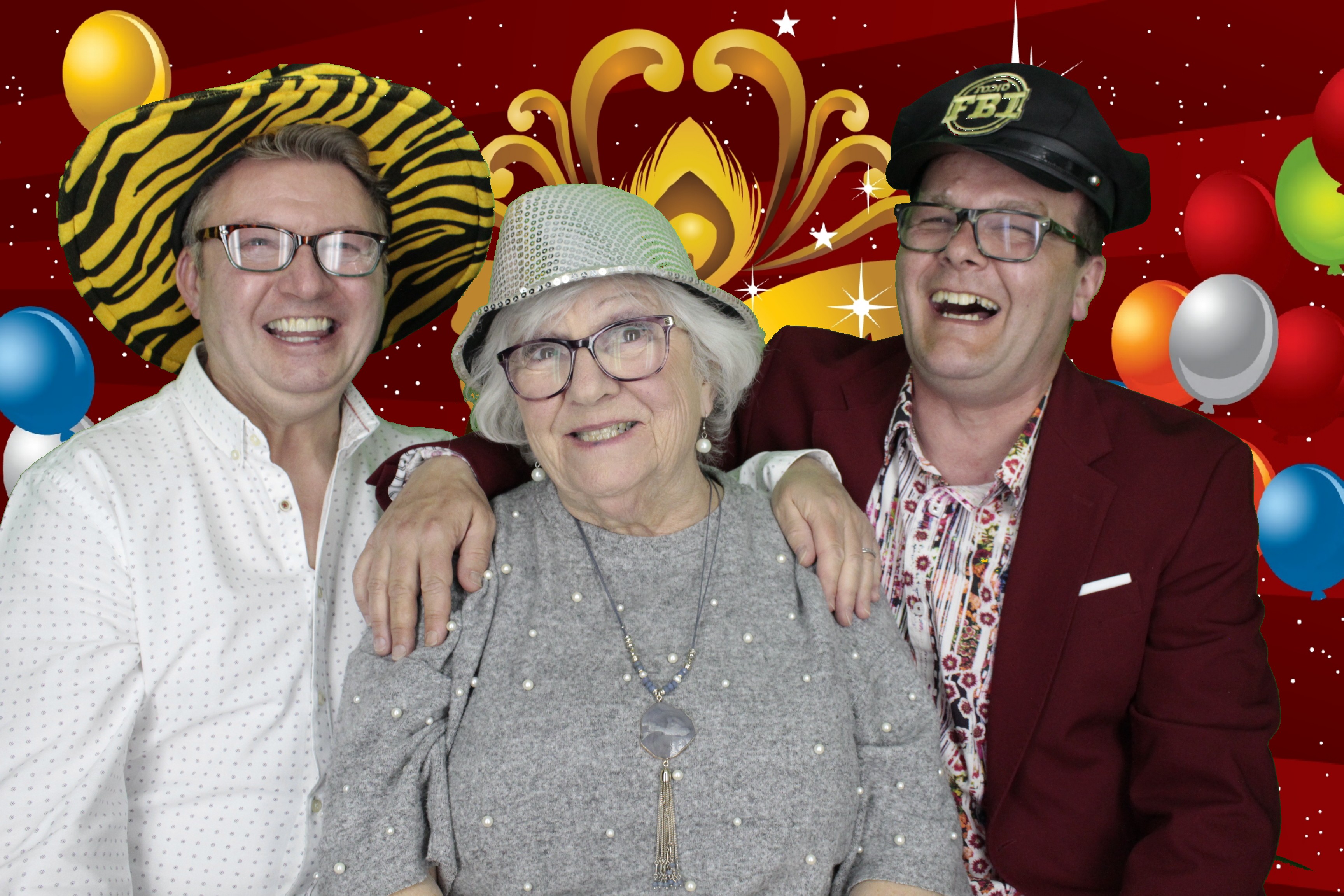 Steve's 65th & Susan 60th Birthday | View more photos from the event at gallery.myphotoboothexperience.co.uk/u/MyPhotoBoothExperienceLtd/Steves-65th-Susan-60th-Birthday